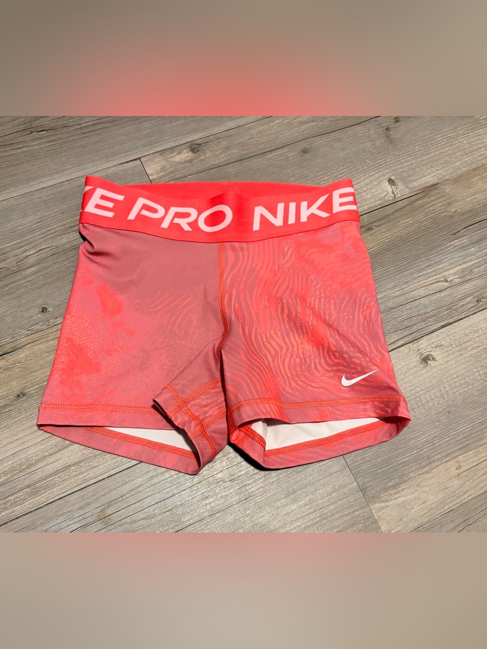 Nike Pro DriFit mid rise 3” shorts XS new with tags